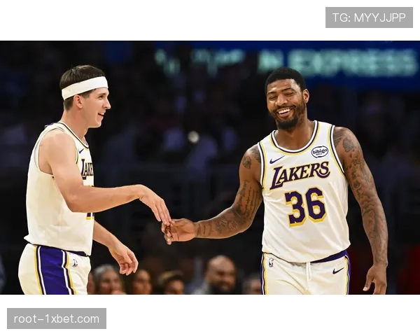 湖人险胜太阳重返前四 詹姆斯关键罚球锁定胜局