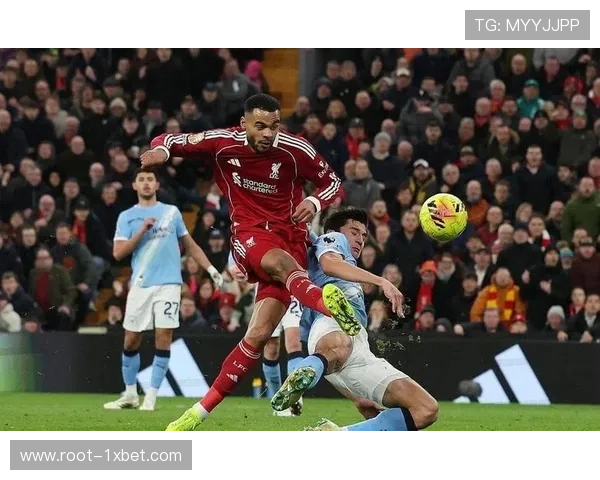 曼城客场逆转利物浦关键一役 争冠格局再现双雄对峙态势